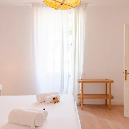 Altido Bright 2br Apt Right Next To The Waterfront Apartment Portofino