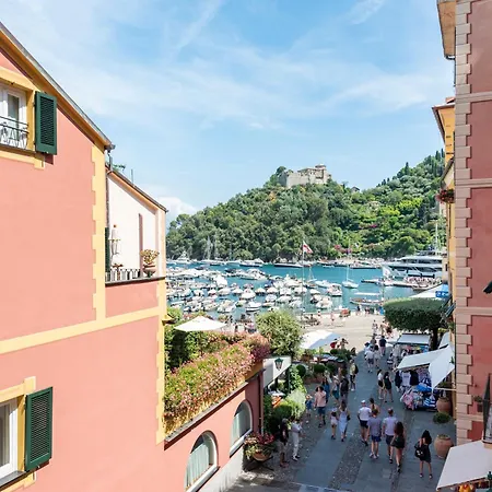 Altido Bright 2br Apt Right Next To The Waterfront Apartment